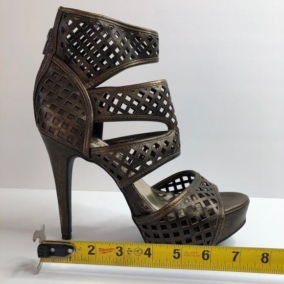 Kenneth Cole R. Heels Sandals #8 - Picture 7 of 13